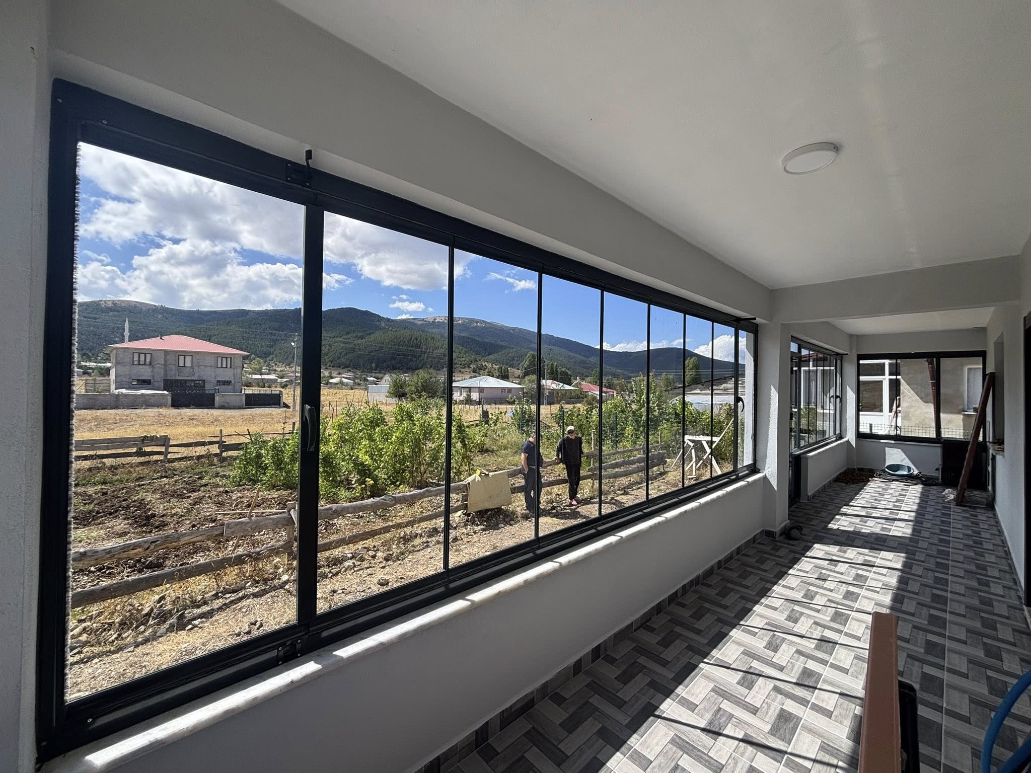 Cam Balkon